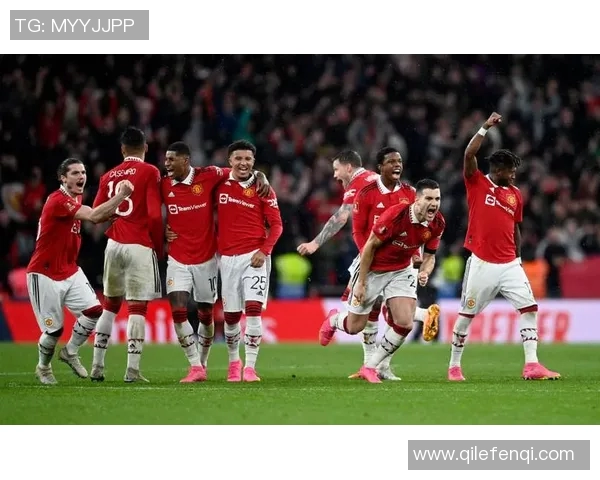 曼联与热刺对决谁能笑到最后分析两队近期状态与战术布局