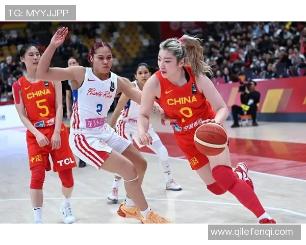 女篮拉脱维亚与俄罗斯激战正酣争夺欧洲篮球赛决赛资格